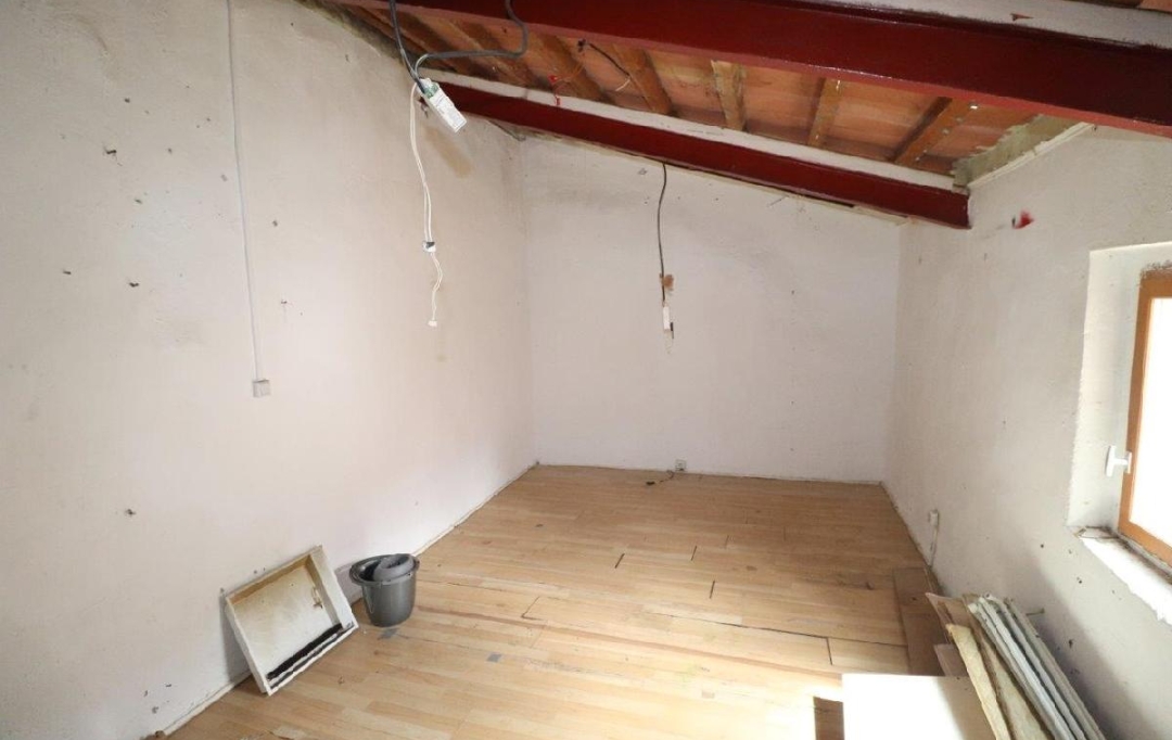 M.T.I. : Maison / Villa | ESTAGEL (66310) | 50 m2 | 45 000 € 