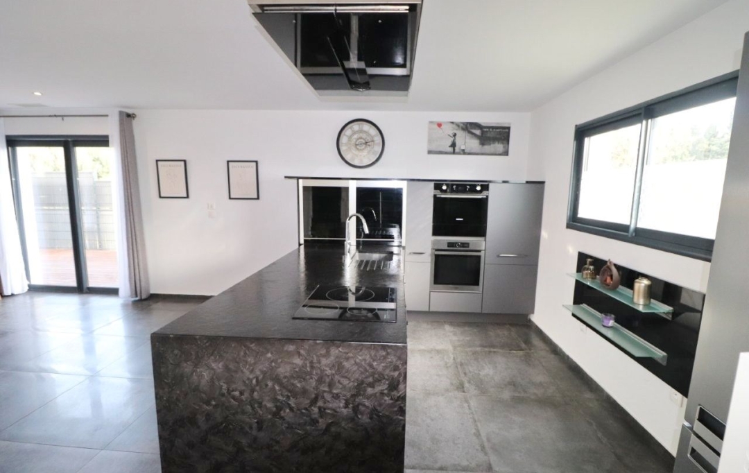 M.T.I. : Maison / Villa | CORNEILLA-LA-RIVIERE (66550) | 135 m2 | 385 000 € 