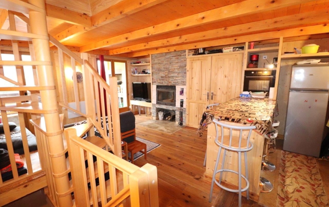 M.T.I. : Maison / Villa | FORMIGUERES (66210) | 80 m2 | 230 000 € 