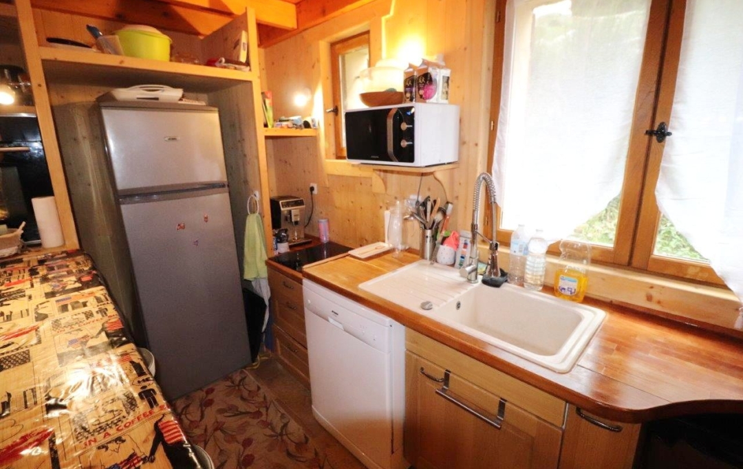 M.T.I. : Maison / Villa | FORMIGUERES (66210) | 80 m2 | 230 000 € 