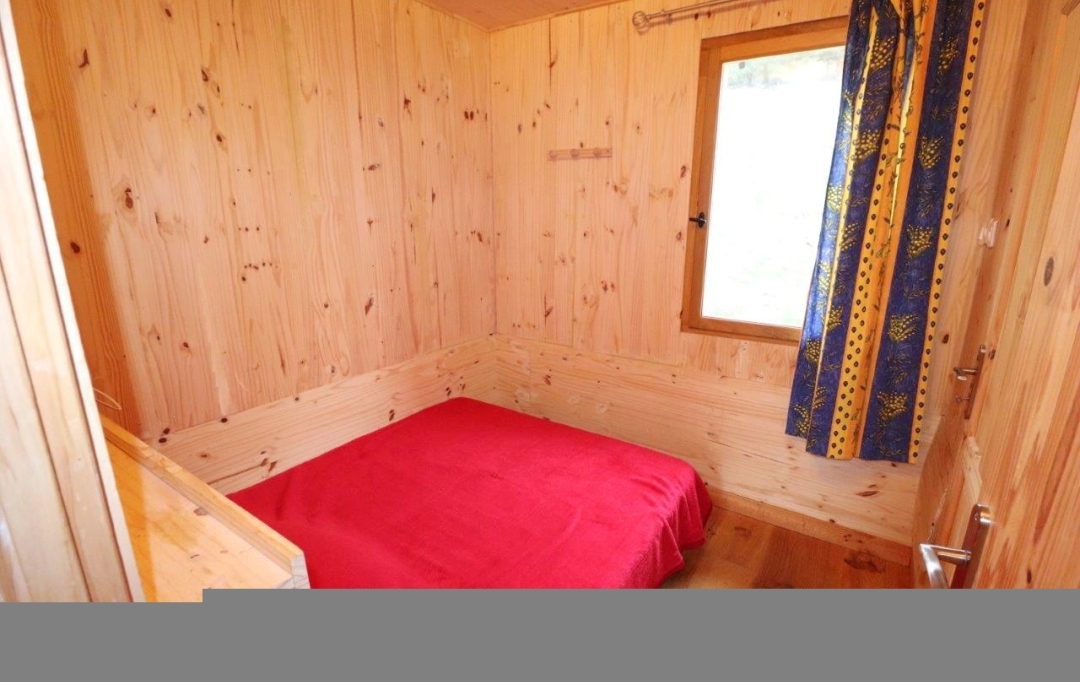 M.T.I. : Maison / Villa | FORMIGUERES (66210) | 80 m2 | 230 000 € 