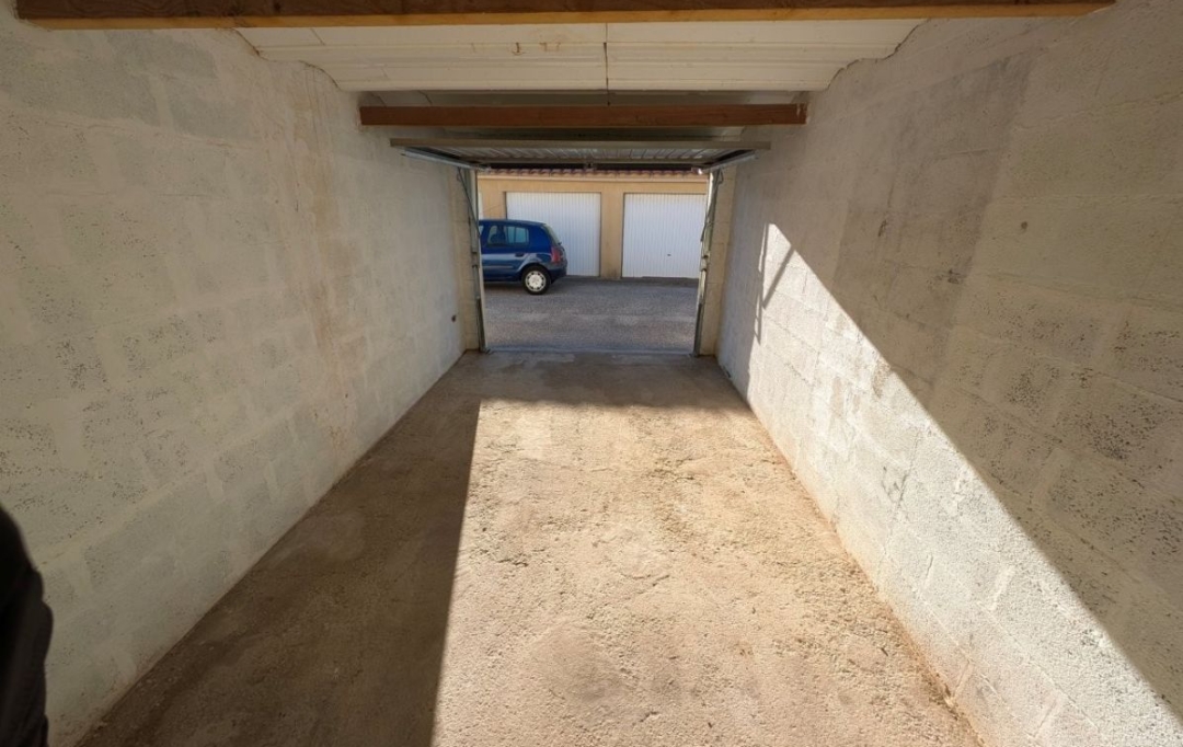 M.T.I. : Garage / Parking | CANET-EN-ROUSSILLON (66140) | 15 m2 | 37 500 € 