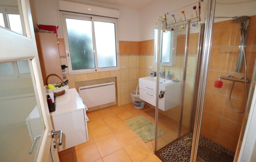 M.T.I. : Maison / Villa | MILLAS (66170) | 180 m2 | 369 000 € 