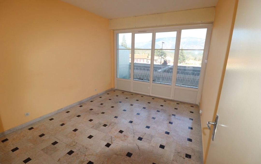 M.T.I. : Appartement | VERNET-LES-BAINS (66820) | 52 m2 | 52 000 € 