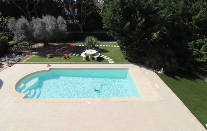  M.T.I. Maison / Villa | SAINTE-MARIE (66470) | 200 m2 | 590 000 € 