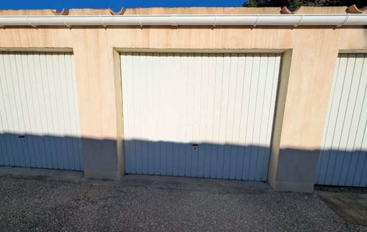 Garage CANET-EN-ROUSSILLON 15 m2 37 500 € Garage CANET-EN-ROUSSILLON 15 m2 37 500 €
